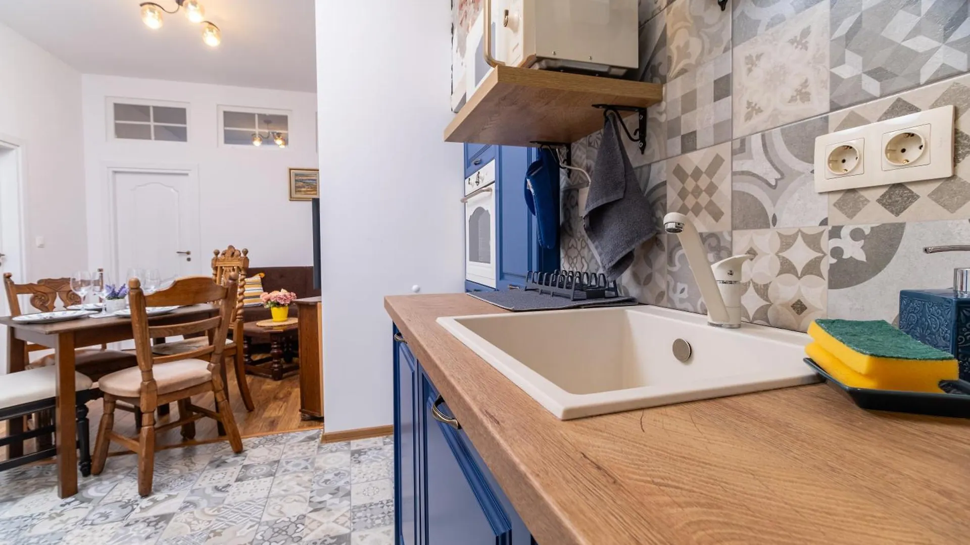 City Center Retro Chic Kapana 2-Bed Apartment 普罗夫迪夫